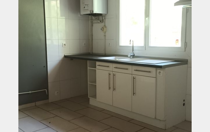 Maison SAINT-MAGNE (33125)  130 m2 232 000 € 