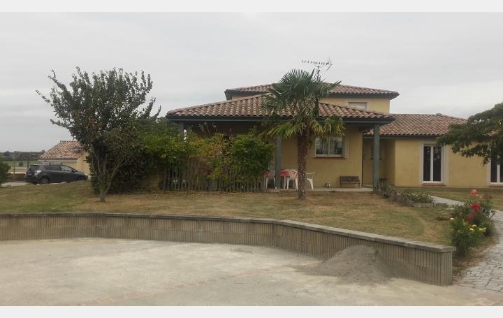 Réseau Immo-diffusion : Maison  LAVERNOSE-LACASSE  176 m2 368 000 € 