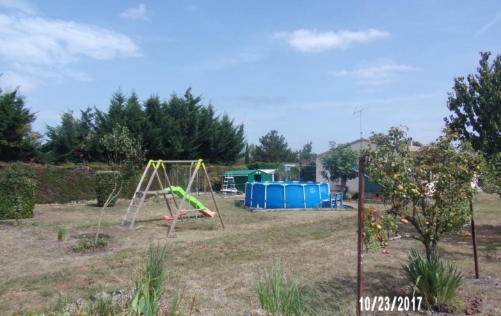 Réseau Immo-diffusion : Terrain  BERAT   65 000 € 