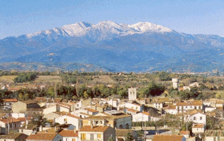 Réseau Immo-diffusion : Maison  MAUREILLAS-LAS-ILLAS  190 m2 180 200 € 