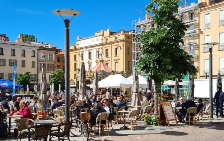 Local / Bureau PERPIGNAN (66000) 160 m<sup>2</sup> 165 000 € 