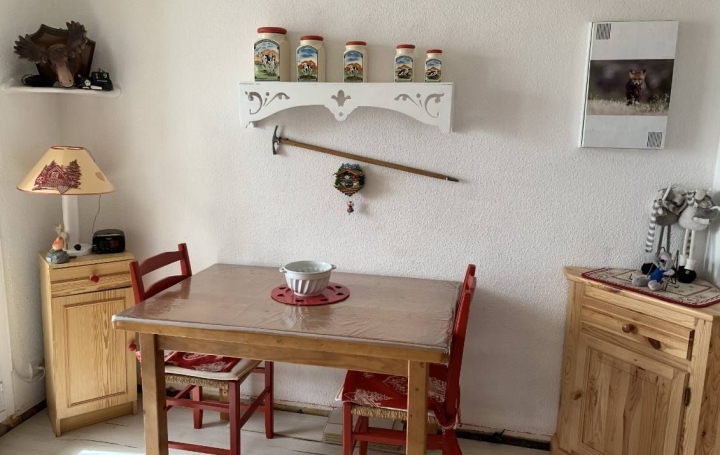 Studio LES ANGLES (66210)  13 m2 68 000 € 