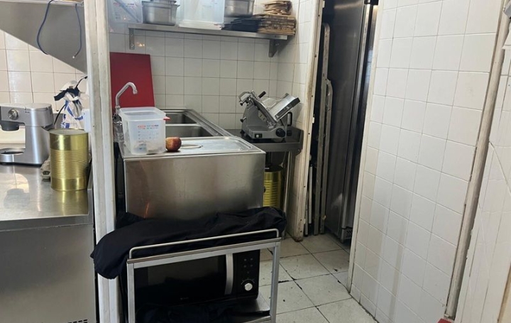 Activité commerciale PERPIGNAN (66000)  110 m2 135 000 € 