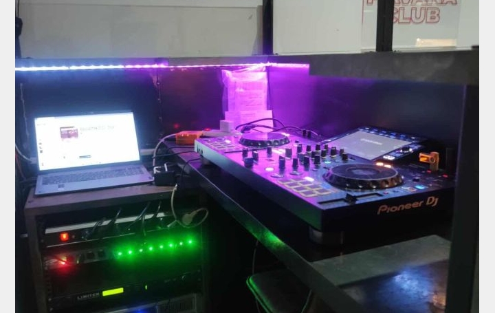 Activité commerciale PERPIGNAN (66000)  90 m2 90 000 € 