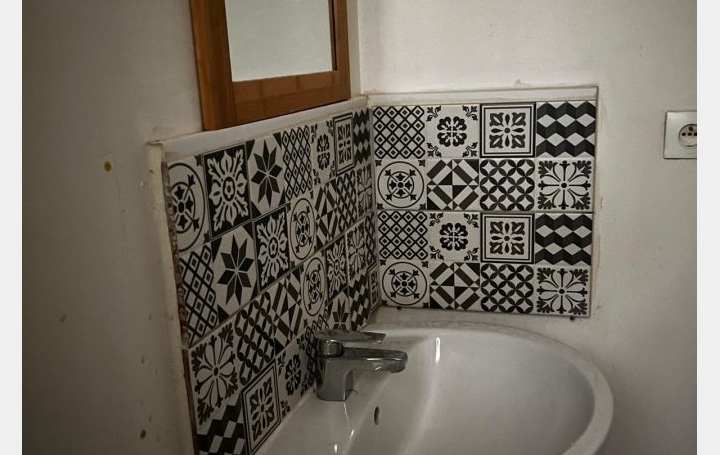 Immeuble ILLE-SUR-TET (66130)  170 m2 170 500 € 