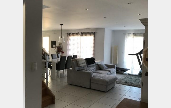 Réseau Immo-diffusion : Maison  ELNE  140 m2 249 000 € 