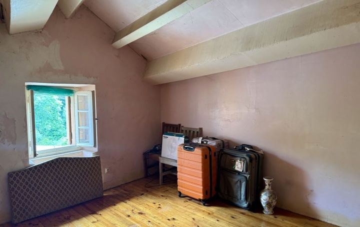 Maison de village RIOLS (34220)  86 m2 35 000 € 