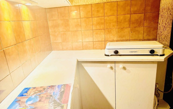 Maison de village RIOLS (34220)  86 m2 35 000 € 