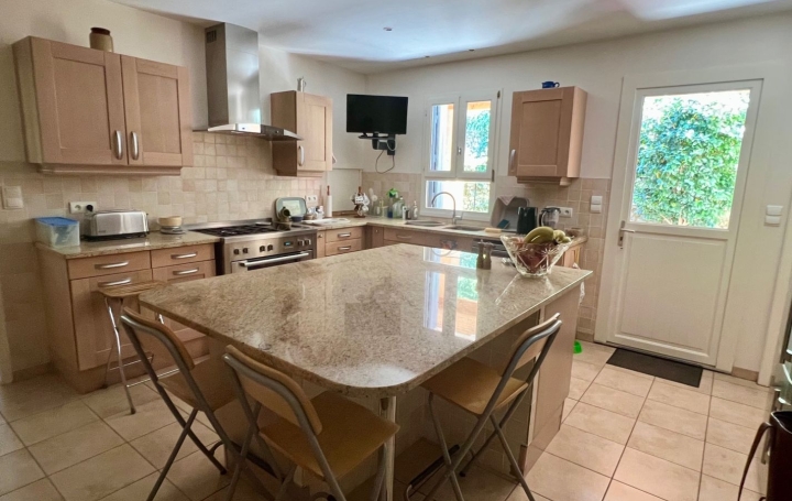 Villa OLARGUES (34390)  215 m2 455 000 € 