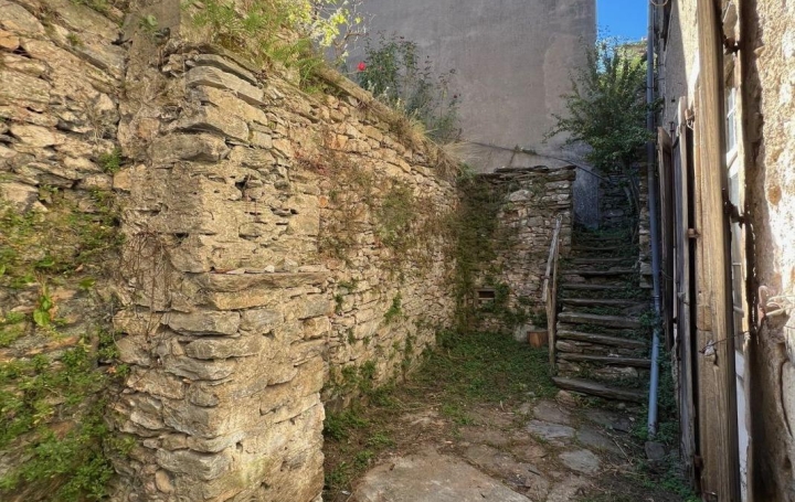 Maison de village SAINT-PONS-DE-THOMIERES (34220)  148 m2 58 000 € 