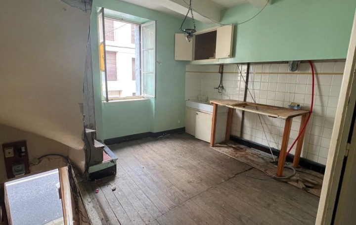 Maison de village RIOLS (34220)  57 m2 23 000 € 