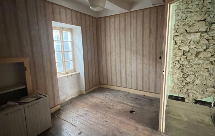 Maison de village RIOLS (34220)  57 m2 23 000 € 