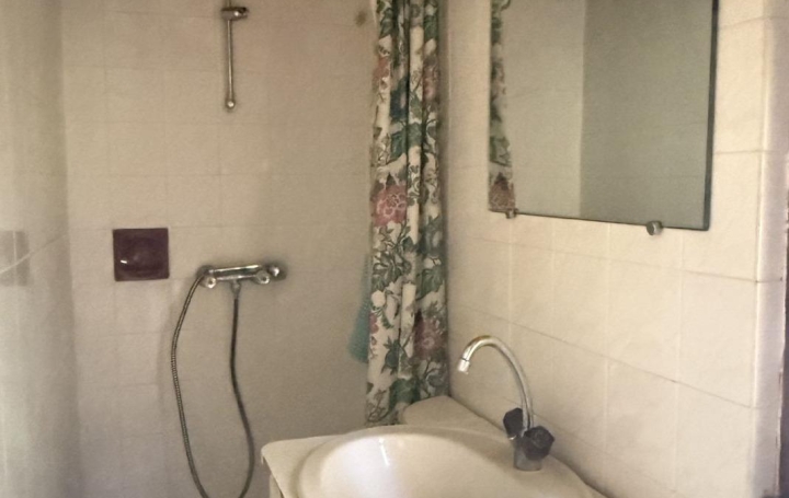 Maison COLOMBIERES-SUR-ORB (34390)  29 m2 69 000 € 