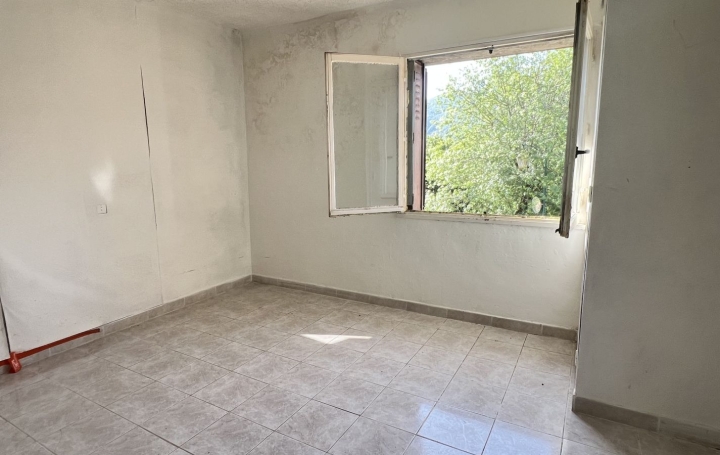 Maison de village COLOMBIERES-SUR-ORB (34390)  73 m2 132 000 € 