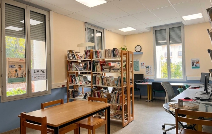 Immeuble OLARGUES (34390)  572 m2 345 000 € 