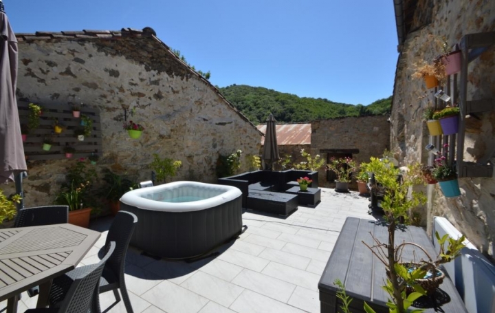 Réseau Immo-diffusion : Maison  RIOLS  180 m2 159 000 € 