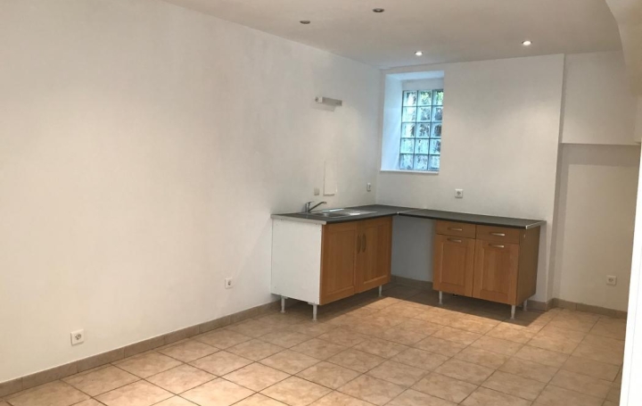 Réseau Immo-diffusion : Maison  LABASTIDE-ROUAIROUX  70 m2 50 000 € 