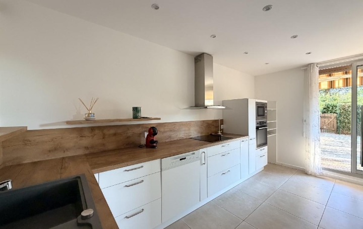 3 Pièces GRASSE (06130)  82 m2 1 650 € 