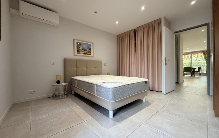 3 Pièces GRASSE (06130)  82 m2 1 650 € 