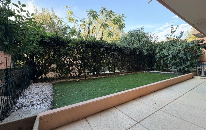 3 Pièces GRASSE (06130)  82 m2 1 650 € 