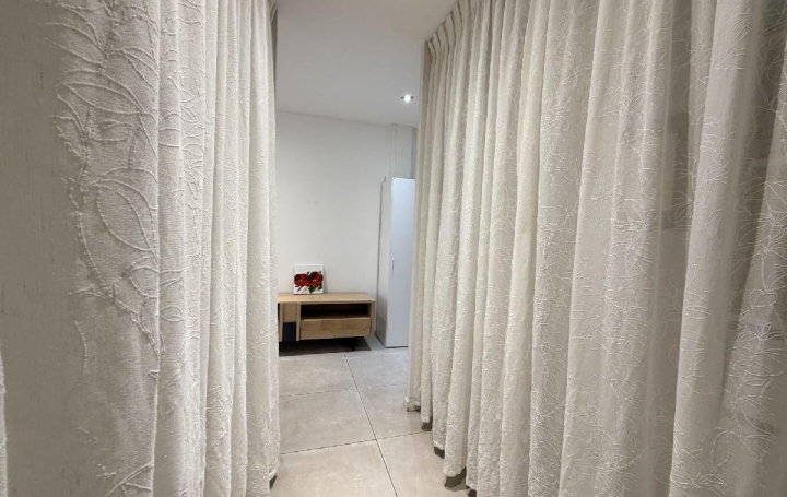 3 Pièces GRASSE (06130)  82 m2 1 650 € 