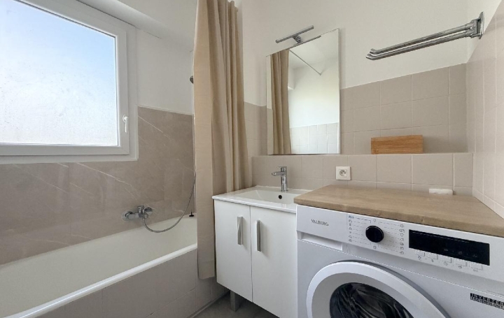 3 Pièces SAINT-RAPHAEL (83700)  61 m2 1 300 € 