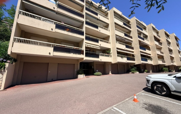 2 Pièces GRASSE (06130)  51 m2 219 000 € 