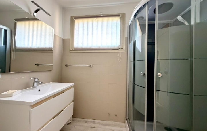 2 Pièces GRASSE (06130)  51 m2 198 500 € 