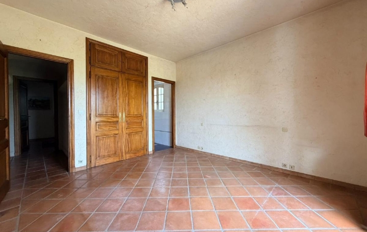 4 Pièces GRASSE (06130)  117 m2 458 000 € 