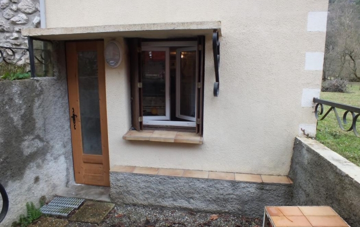 Réseau Immo-diffusion : Appartement P2  ORNOLAC-USSAT-LES-BAINS  39 m2 300 € 