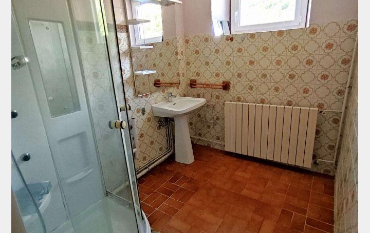 4 Pièces LUZENAC (09250)  111 m2 690 € 