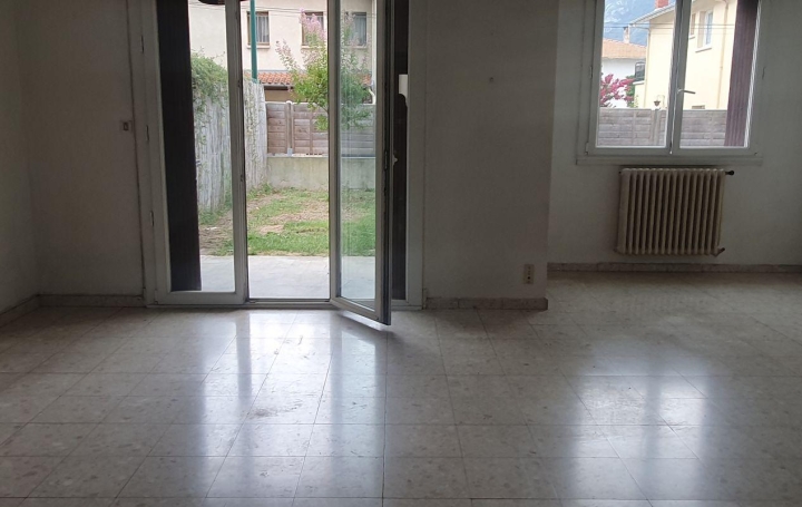 4 Pièces TARASCON-SUR-ARIEGE (09400)  96 m2 693 € 