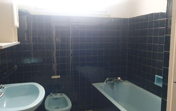 4 Pièces TARASCON-SUR-ARIEGE (09400)  96 m2 693 € 