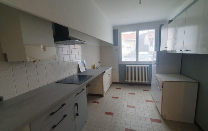 4 Pièces TARASCON-SUR-ARIEGE (09400)  96 m2 693 € 