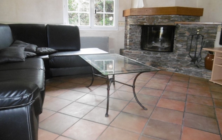 Maison CAPOULET-ET-JUNAC (09400)  98 m2 690 € 