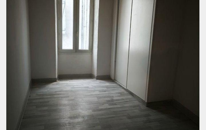 3 Pièces TARASCON-SUR-ARIEGE (09400)  50 m2 560 € 