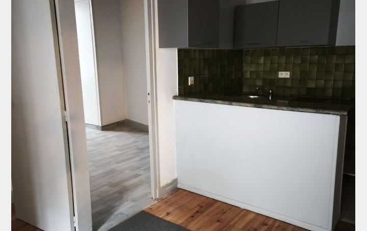 3 Pièces TARASCON-SUR-ARIEGE (09400)  50 m2 560 € 