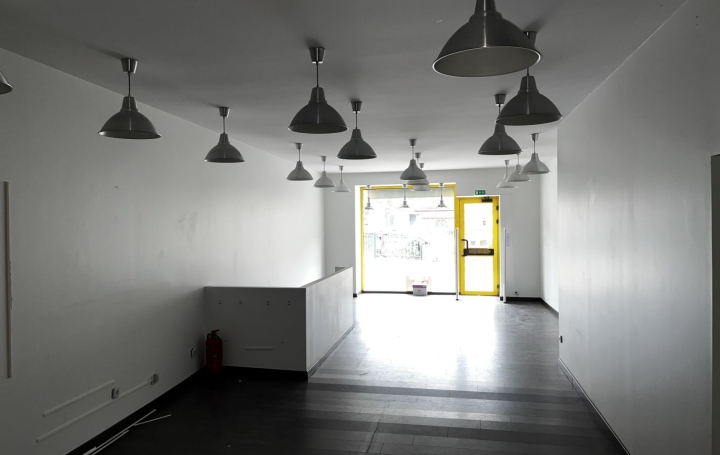 Local commercial TARASCON-SUR-ARIEGE (09400)  75 m2 750 € 