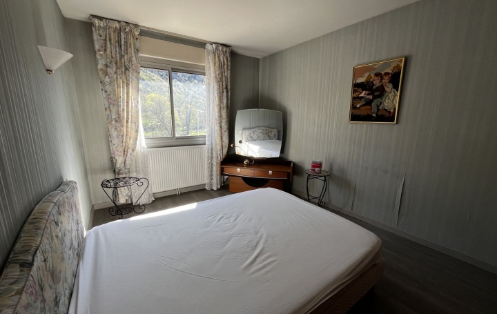 3 Pièces TARASCON-SUR-ARIEGE (09400)  75 m2 600 € 