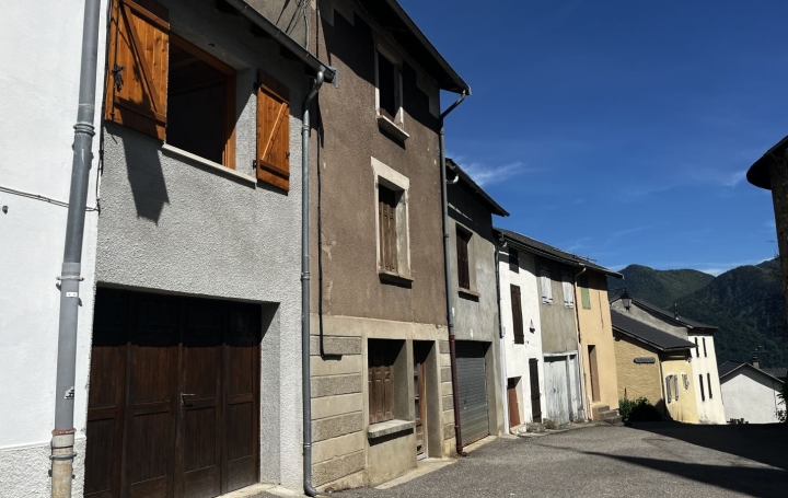 Maison SUC-ET-SENTENAC (09220)  37 m2 476 € 
