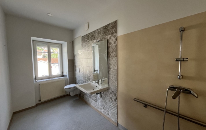 3 Pièces TARASCON-SUR-ARIEGE (09400)  103 m2 850 € 