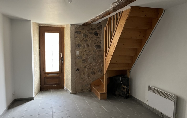 Maison de village PRAYOLS (09000)  45 m2 456 € 