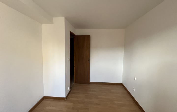 Maison de village PRAYOLS (09000)  45 m2 456 € 