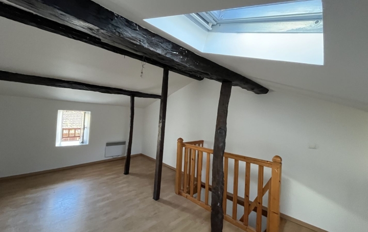 Maison de village PRAYOLS (09000)  45 m2 456 € 