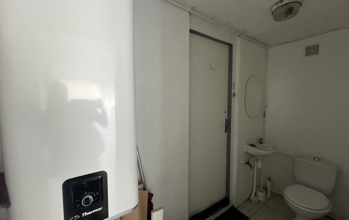 Local commercial TARASCON-SUR-ARIEGE (09400)  38 m2 400 € 