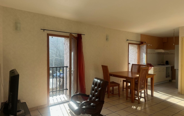 4 Pièces VICDESSOS (09220)  79 m2 590 € 