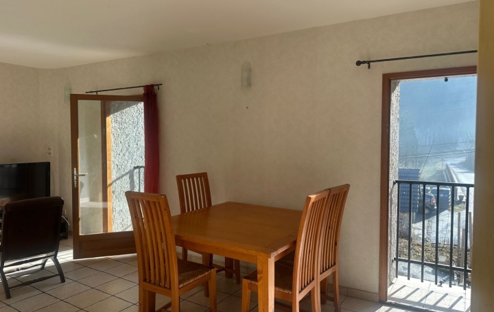 4 Pièces VICDESSOS (09220)  79 m2 590 € 