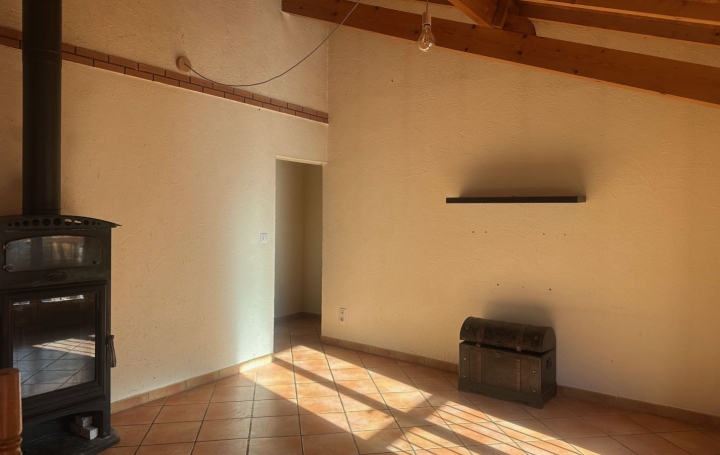 Maison VICDESSOS (09220)  93 m2 670 € 