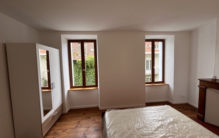 Maison QUIE (09400)  101 m2 800 € 