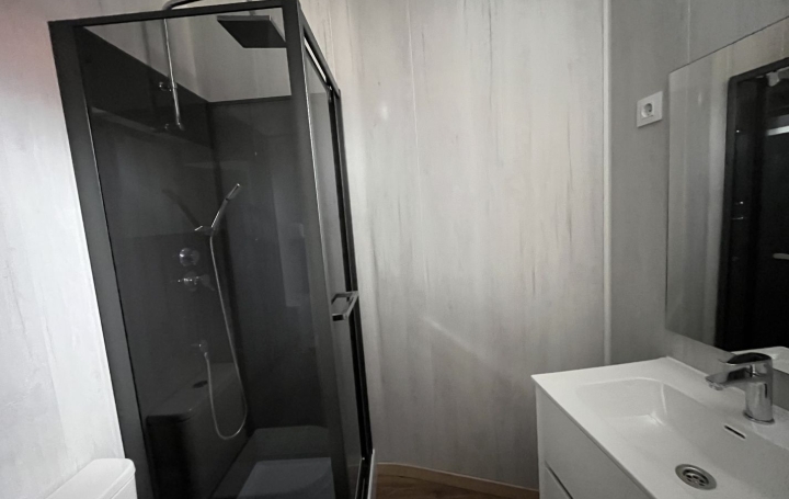 Maison QUIE (09400)  101 m2 800 € 